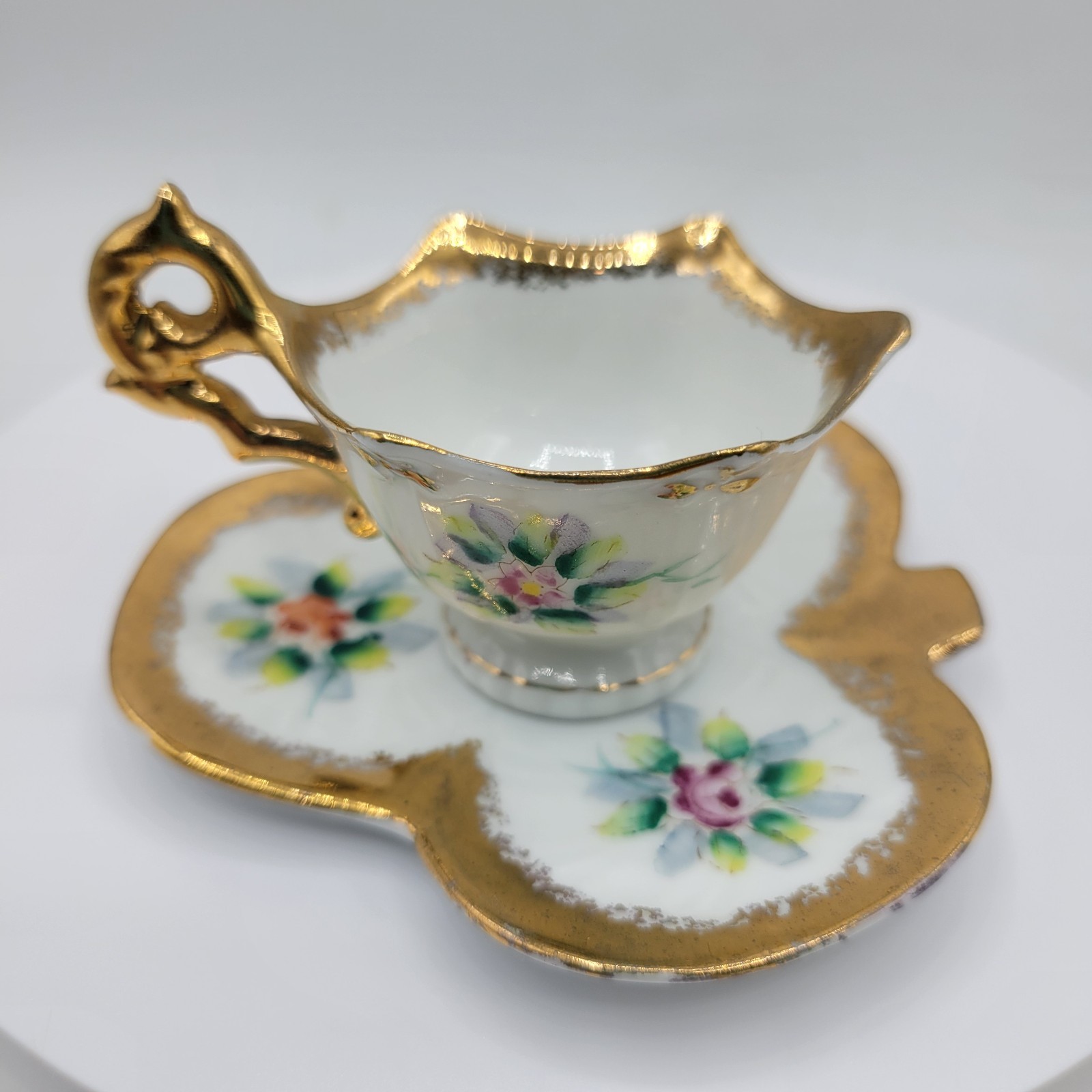 Vintage Made in Occupied Japan Porcelain Tea Cup & Saucer Flowers & 24KGold Trim