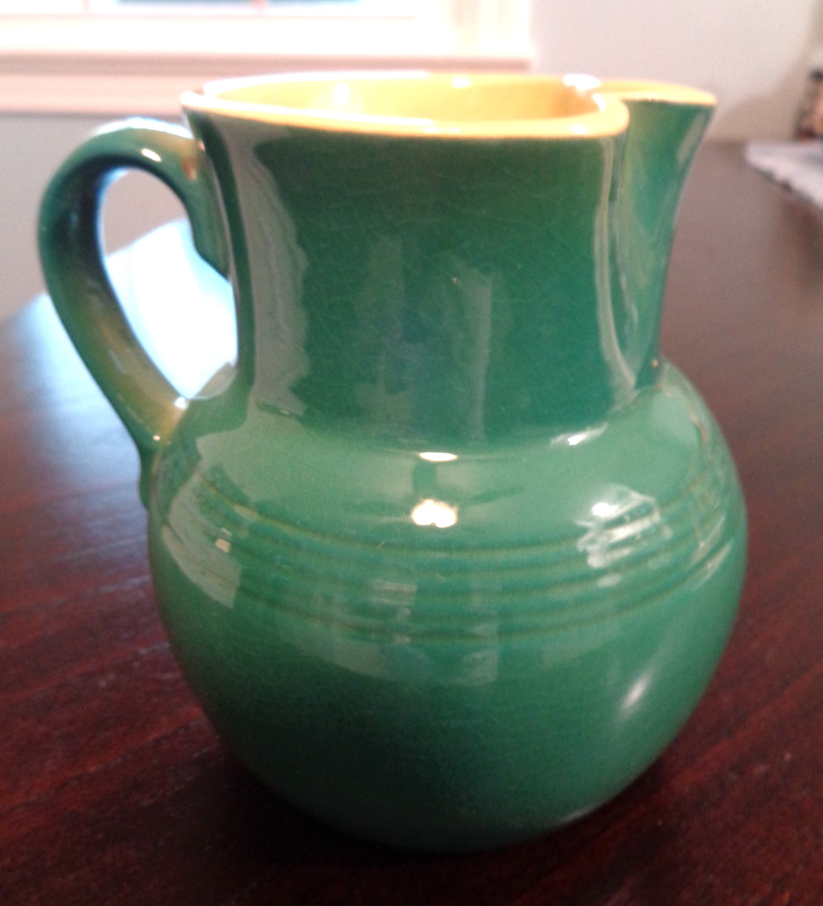 WONDERFUL VINTAGE ROSEVILLE POTTERY DARK GREEN/TEAL PITCHER w/YELLOW INTERIOR