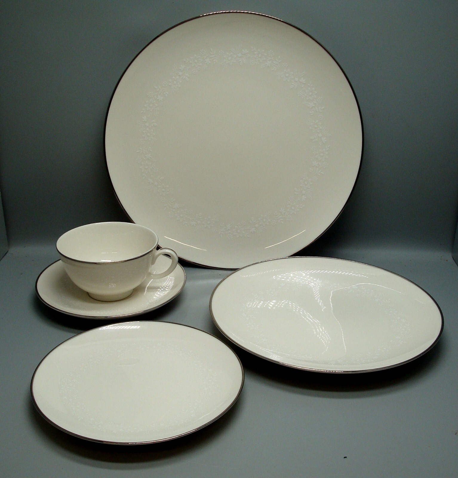 Noritake MONTBLANC 19 Piece Set FOUR PLACE SETTINGS (-1 Cup)