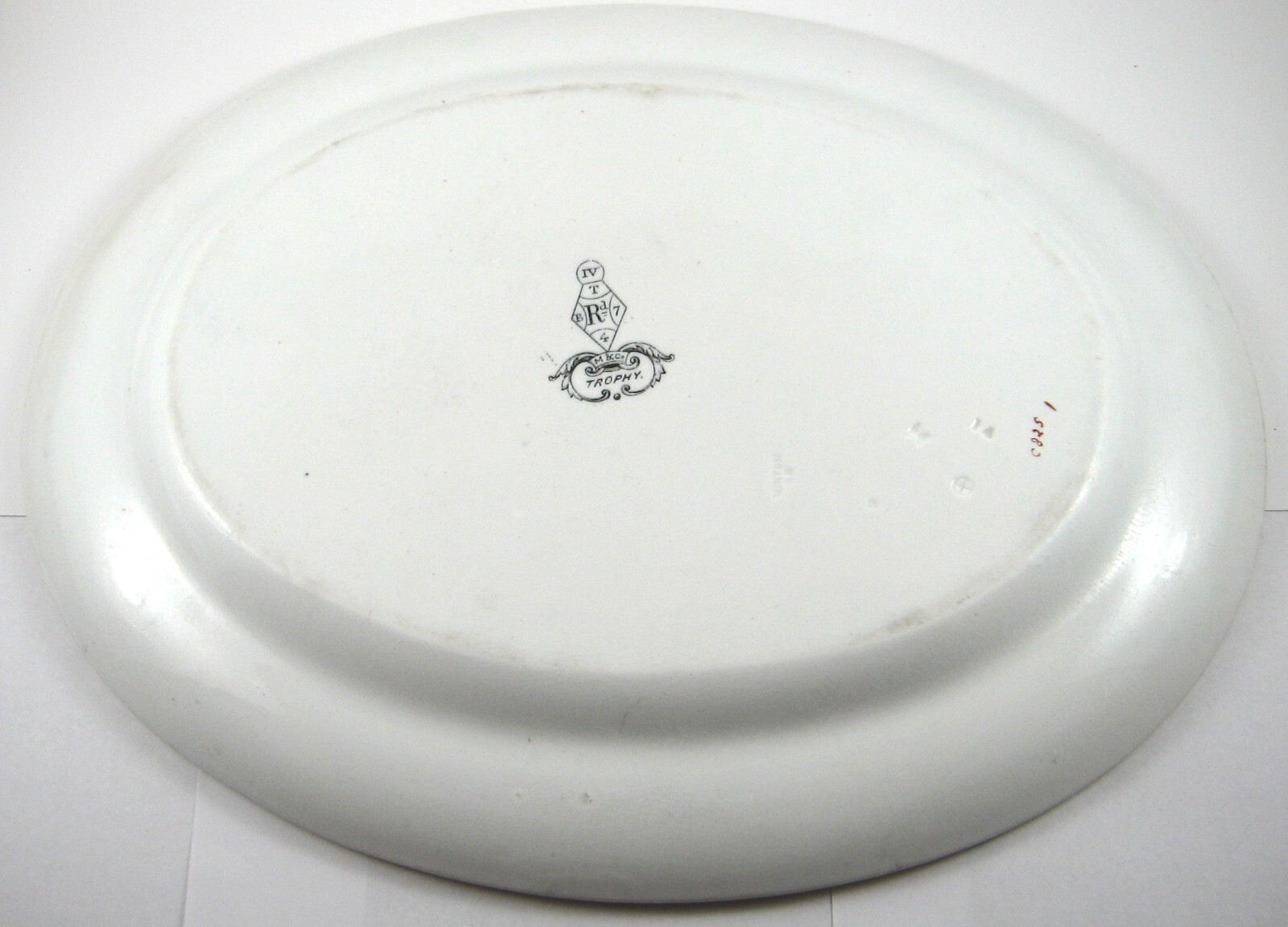 ANTIQUE 1867 MINTON & CO OVAL 15.5″ PLATTER ENGLAND REGISTRY MARK TROPHY PATTERN