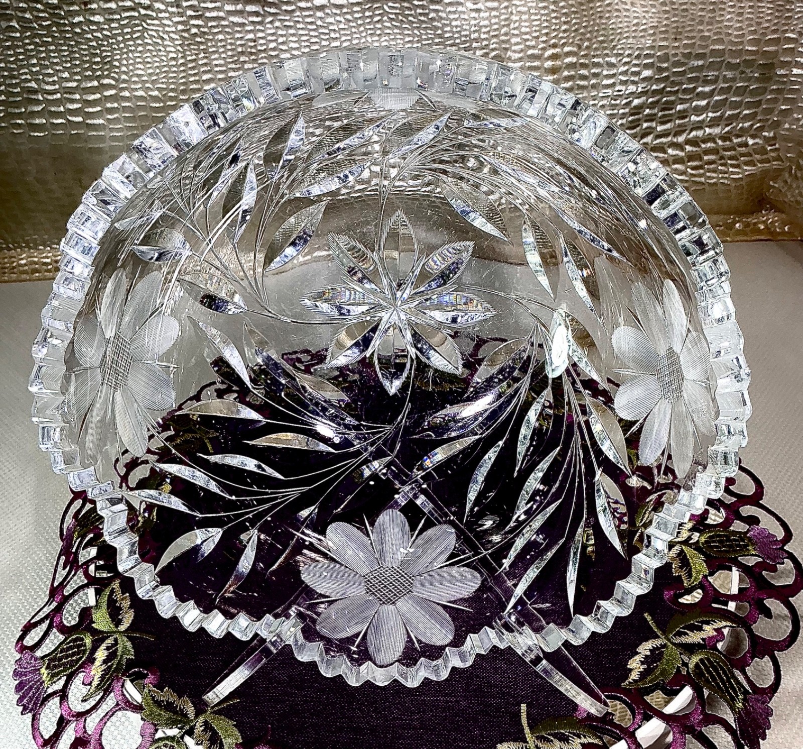 American Brilliant Cut Glass Crystal 9″ Large Heavy Centerpiece Bowl Antique