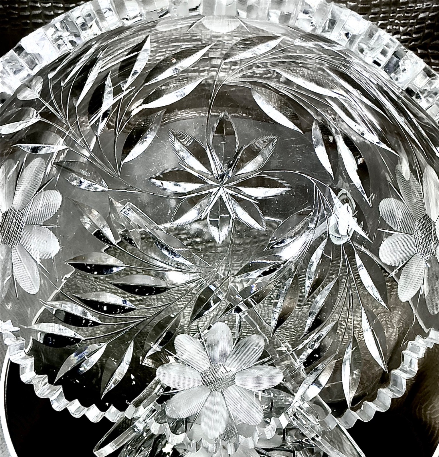 American Brilliant Cut Glass Crystal 9″ Large Heavy Centerpiece Bowl Antique