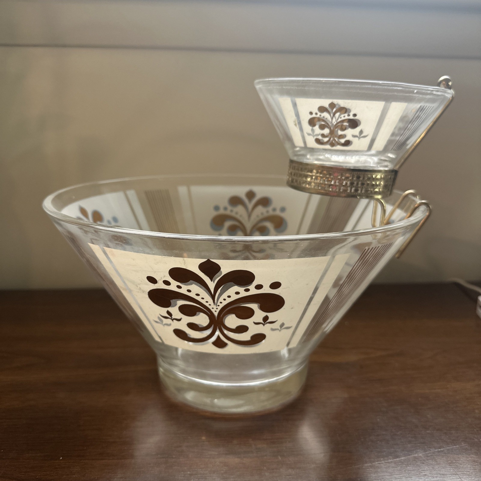 1960s MCM Vintage Vtg Anchor Hocking Fleur-de-Lis 2 piece chip dip set