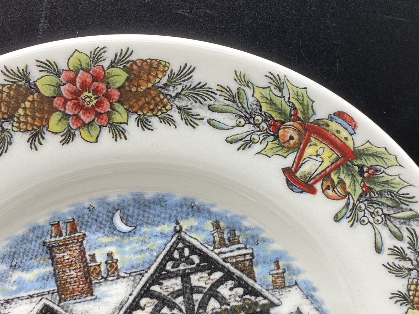 NEW-Royal Stafford CHRISTMAS TOY SHOP 8.5″ Salad Plates Pine Border (SET OF 2)