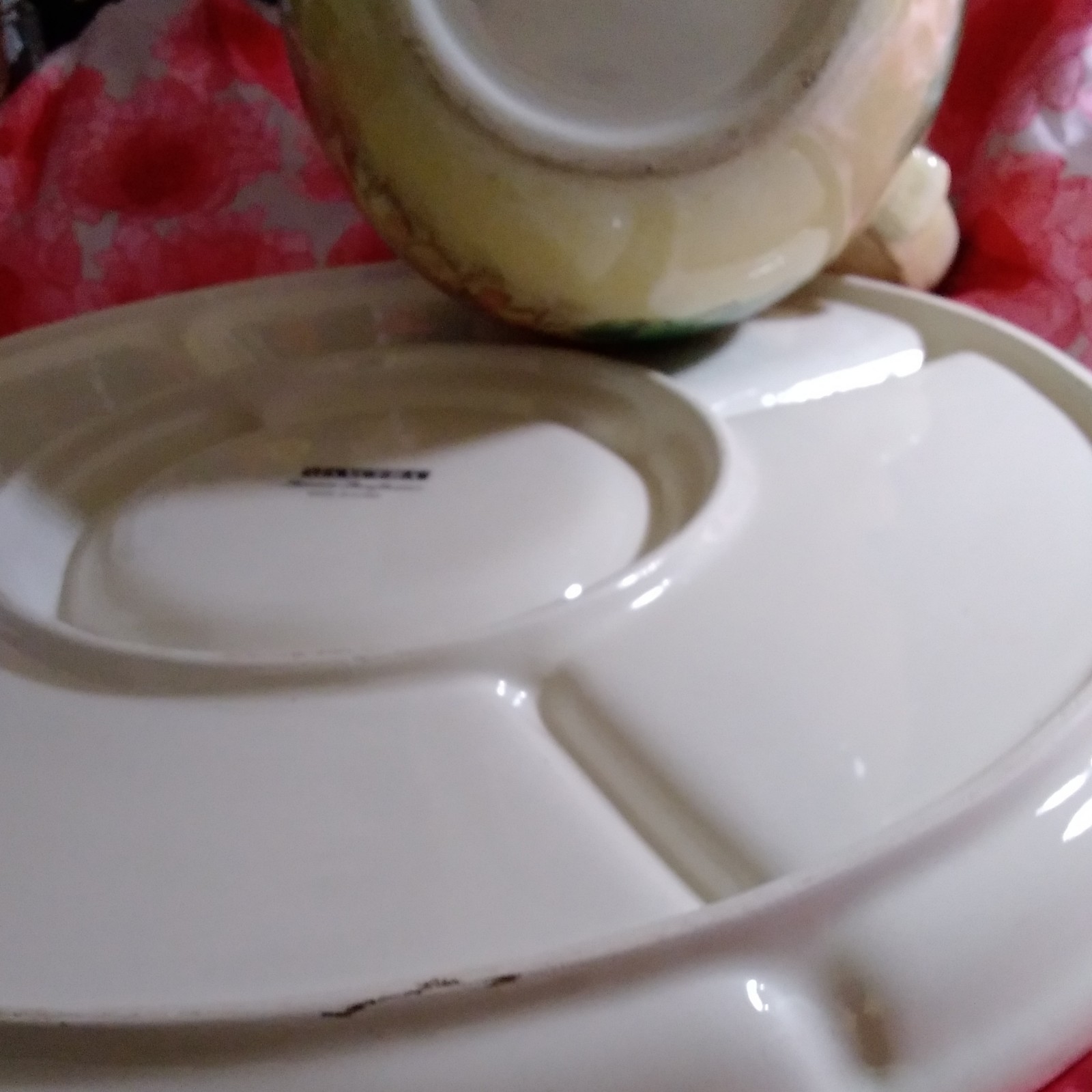 Maxcera Tuscan Sunflowers Round Divided Ceramic Serving Tray Glossy Backstamp