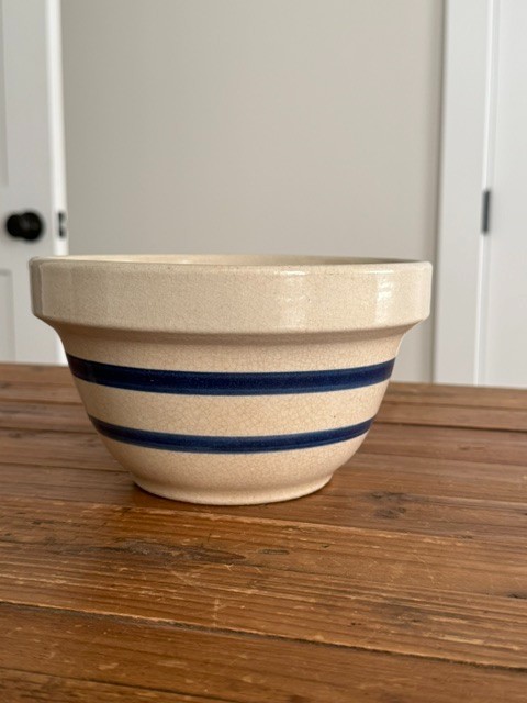 Stoneware Bowls: Blue & White Roseville: Pink & Ivory No Brand Name