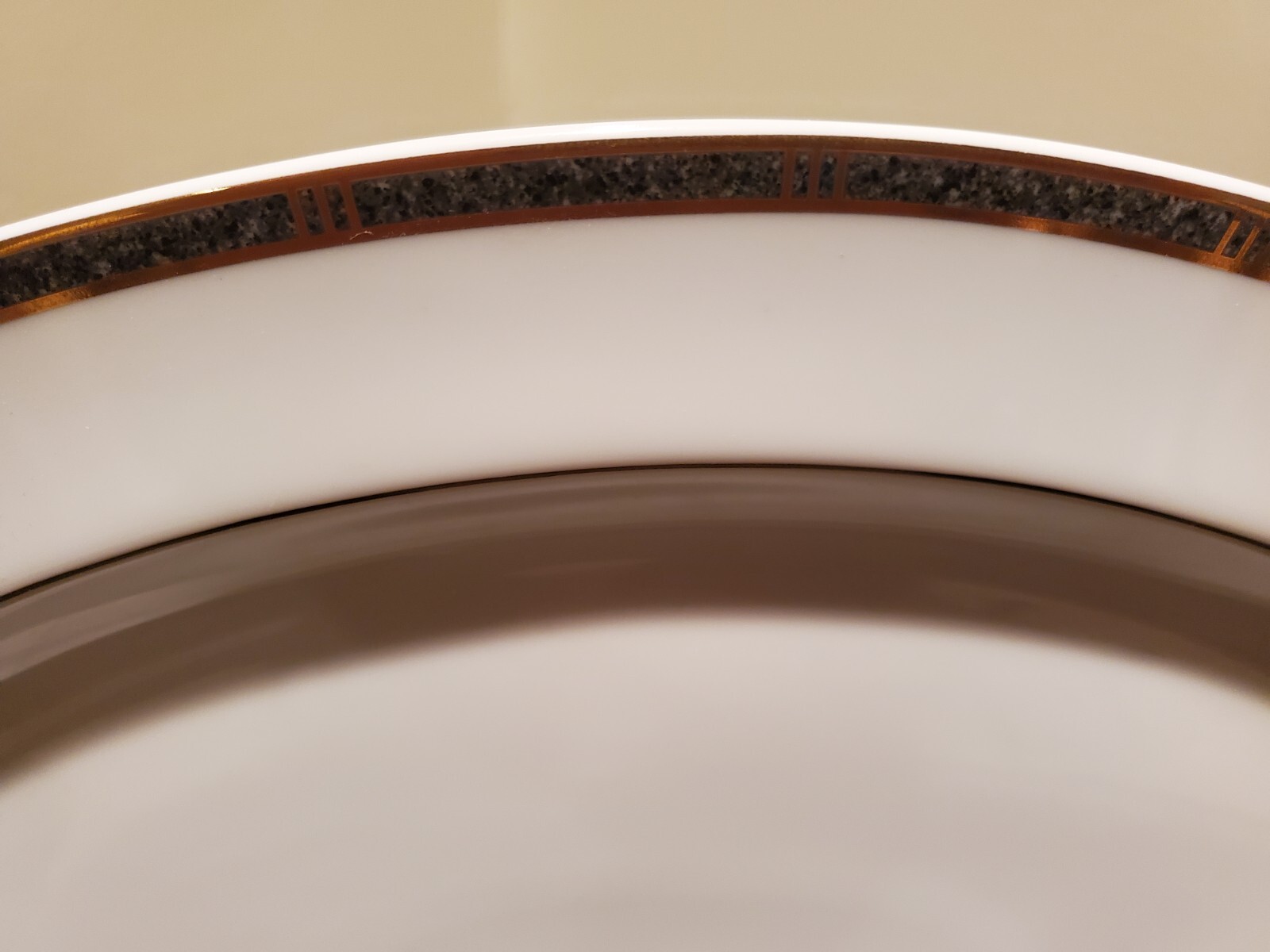 BERNARDAUD NEW ANTINEA ANTHRACITE OVAL 15 1/2 INCH PLATTER – LOVELY!!