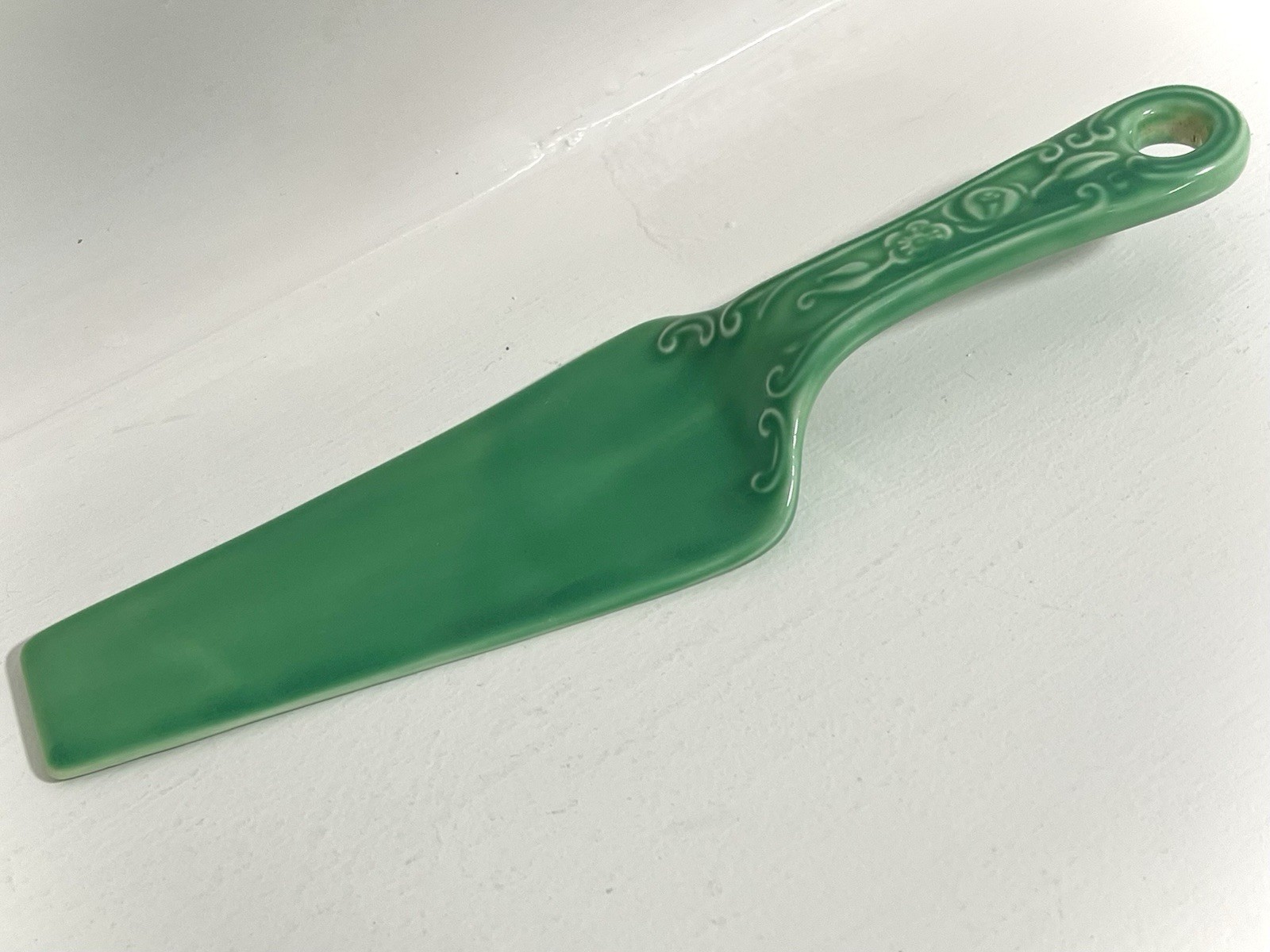 Fiesta Original Green Cake Server, rare & perfect, HLC 1936