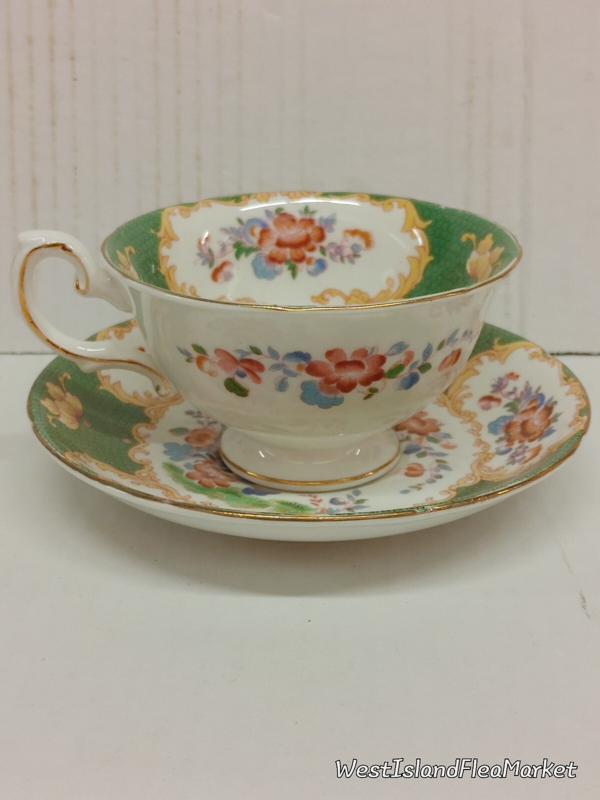 ROYAL GRAFTON Teacup & Saucer Set – Purple/White w/24K Gold Trims/Accents