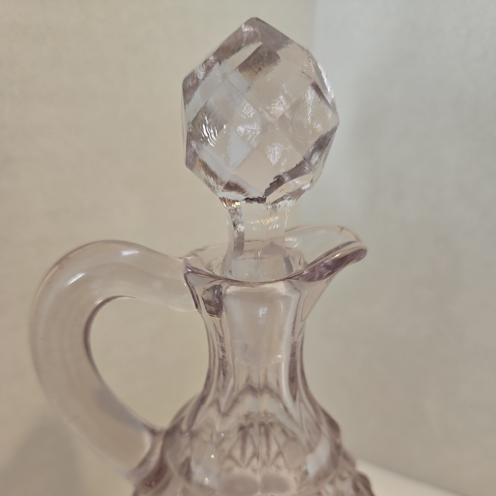 Diamond Cruet Violet Tinge #488 Ohio Flint Glass Co. Dunkirk, Indiana EAPG