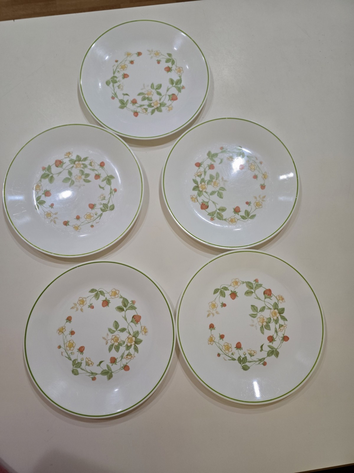 7 Corelle by Corning Strawberry Sunday, 5 10 1/4″ Dinner 2 8 1/4″ Plates VTG