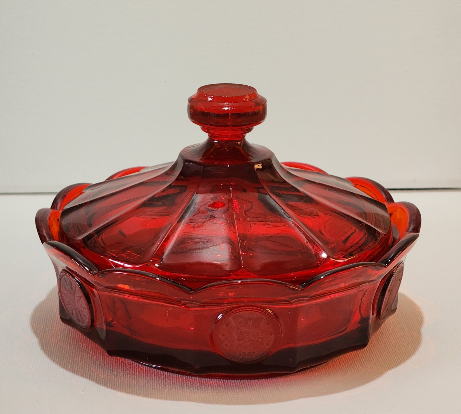 Vtg.Fostoria Coin Glass Ruby Red Covered Candy Dish w/Liberty Emblems 6.5Wx4.25H