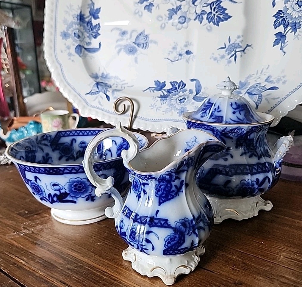 Rare Flow Blue Sugar Creamer And Bowl Trio Set Asian Motif Gold Band