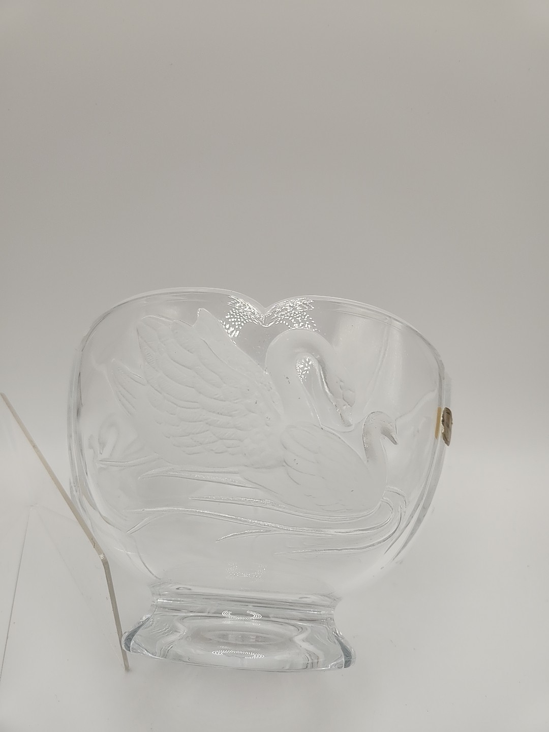 24% Lead Crystal Bowl With Embossed Frosted Swan Design Teleflora France