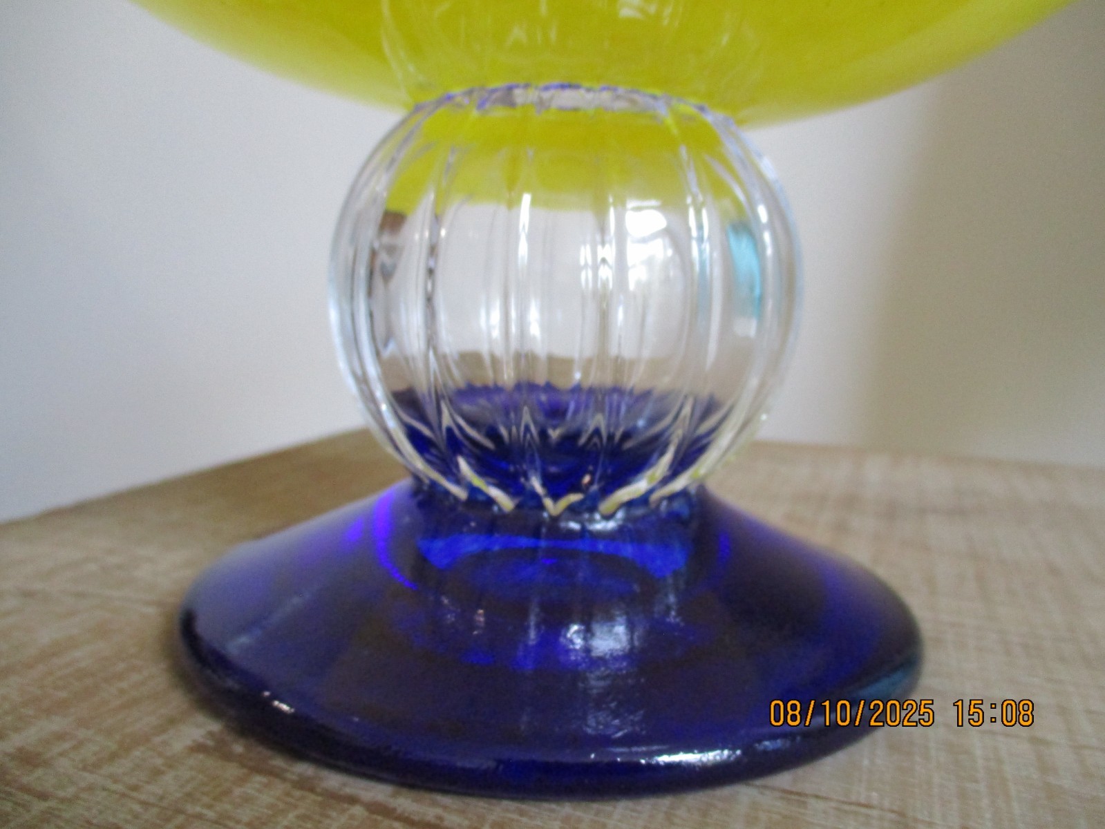Gunnel Sahlin Kosta Boda Art Glass Bowl Fruit Footed Stemmed