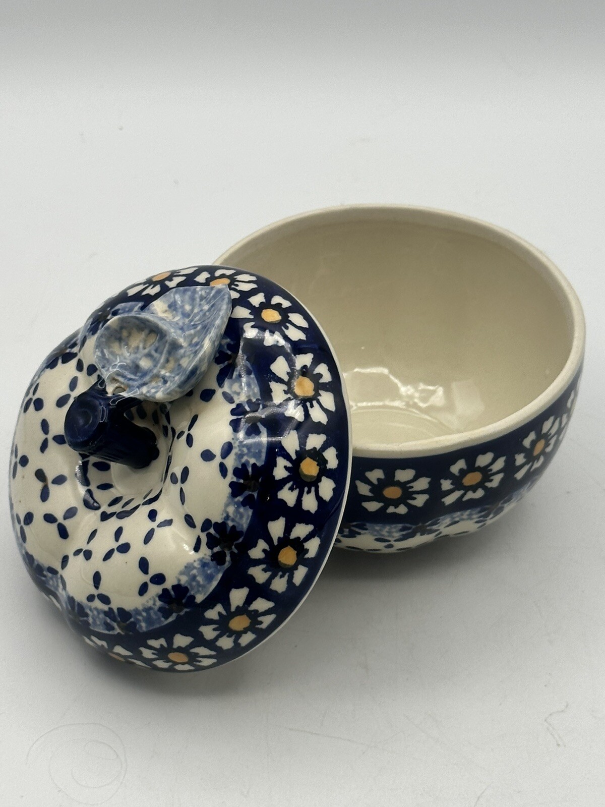 Wiza Poland Hand Painted Porcelain Covered Apple Dish #46