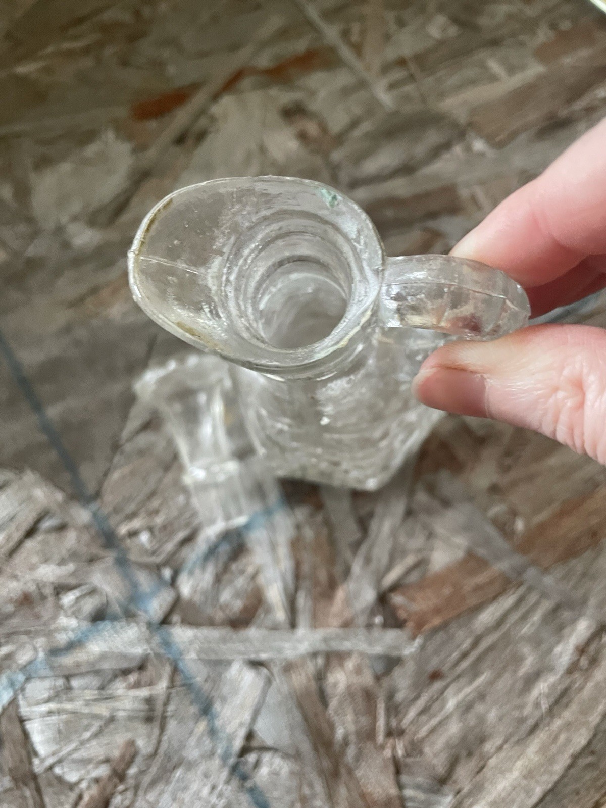 Vintage Clear Pressed Glass Cruet with Stopper Starburst Hexagon Base 8”