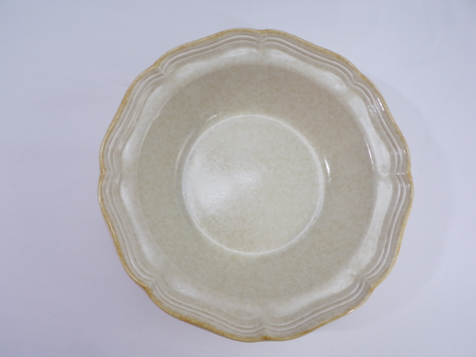 Mikasa Country Charm Large Serving Bowl Japan Beige Gold Scallop Edged FG000 b23