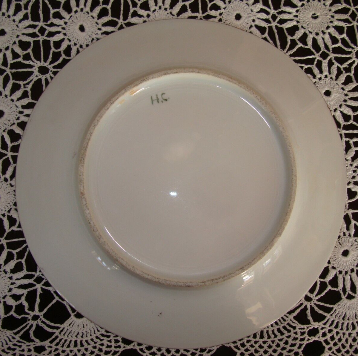 HAND PAINTED UNMARKED LIMOGES SET OF 6 DESSERT PLATES AND A DOME, ROSES & GOLD
