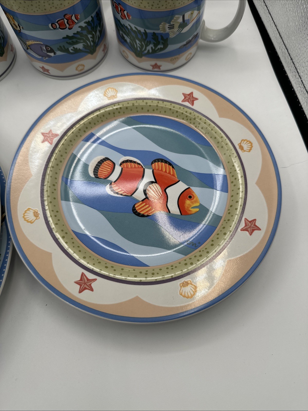 Sakura CORAL REEF Four 4 Piece Place Setting Plate ,Saucer, Mug (12 pieces)￼