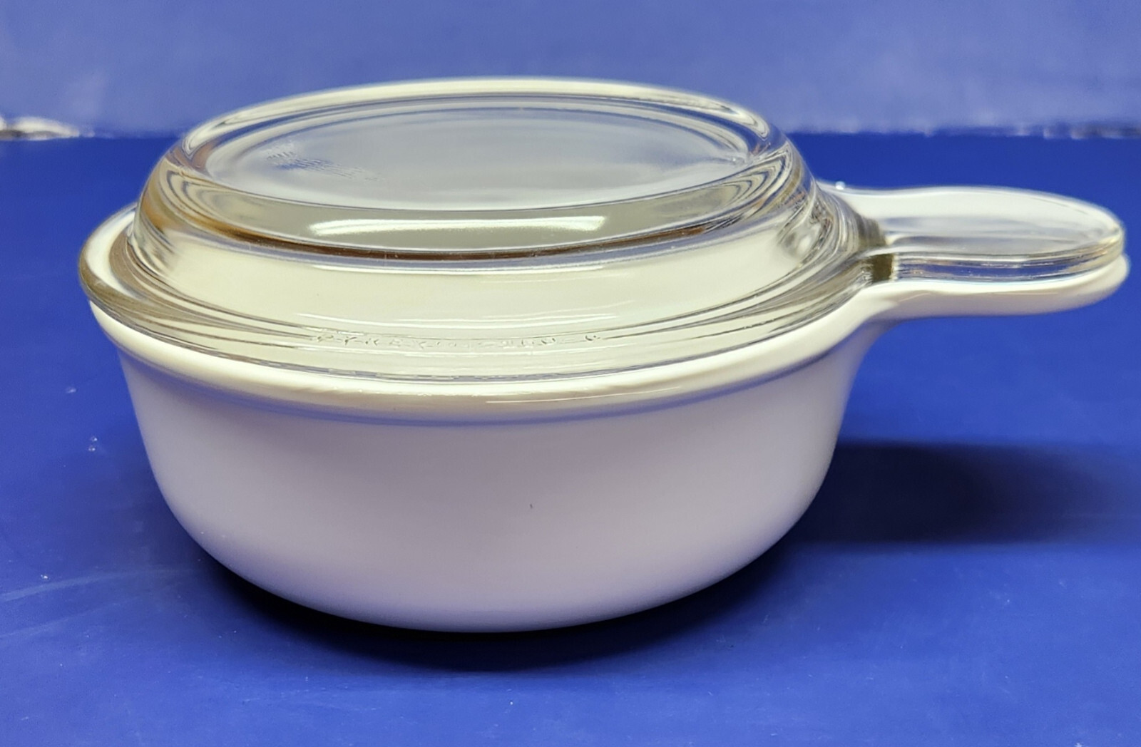 2 CORNING Grab-its P-14-B / P-150-B Small Round & Oval w/2 Pyrex Glas Lids WHITE