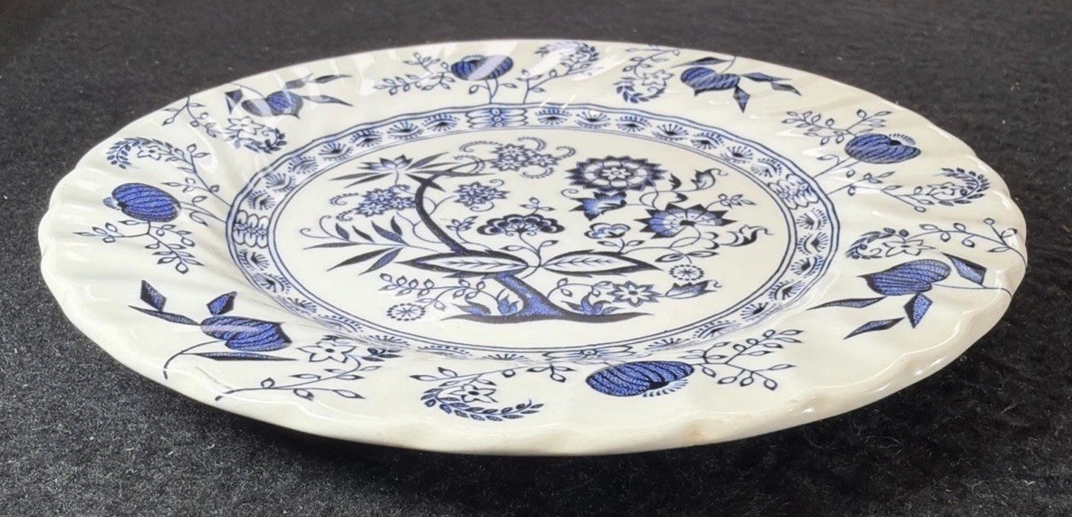 “Blue Nordic”Hand Engraved Johnson Bros. Ironstone England Plate 6.25 In EUC VTG