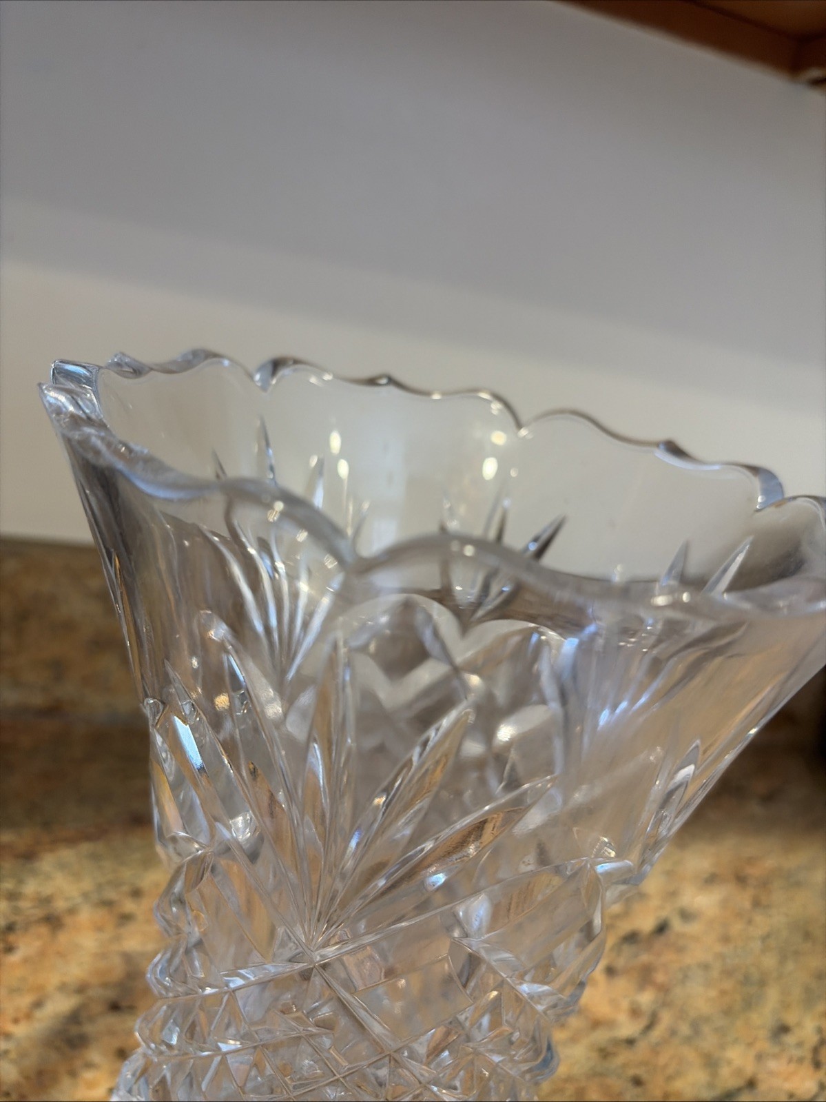 Waterford Crystal Sullivan 11” Pedestal Or Footed Fan Cut Bouquet Vase Pristine