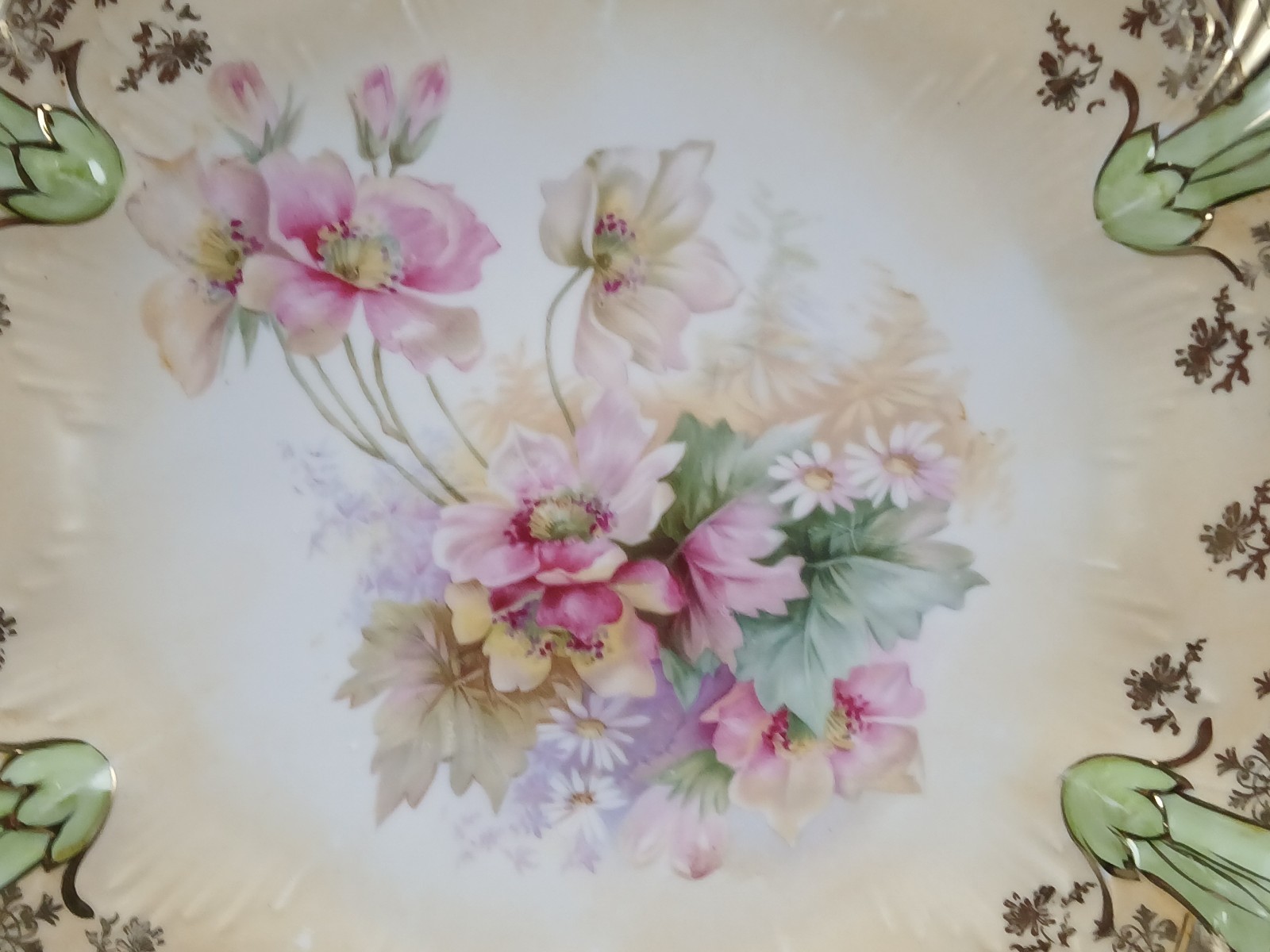 RS Prussia Lily Mold 29 Pink Yellow Flowers Heavy Gold 11 3/4 Inch Charger