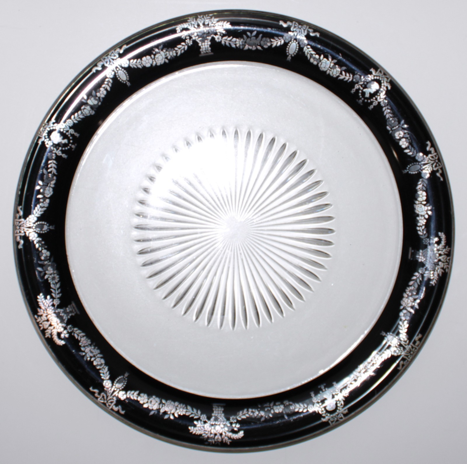 Annie Glass Black Plate Square Platinum Edge 4 1/2 pounds 10 inch Signed 1989