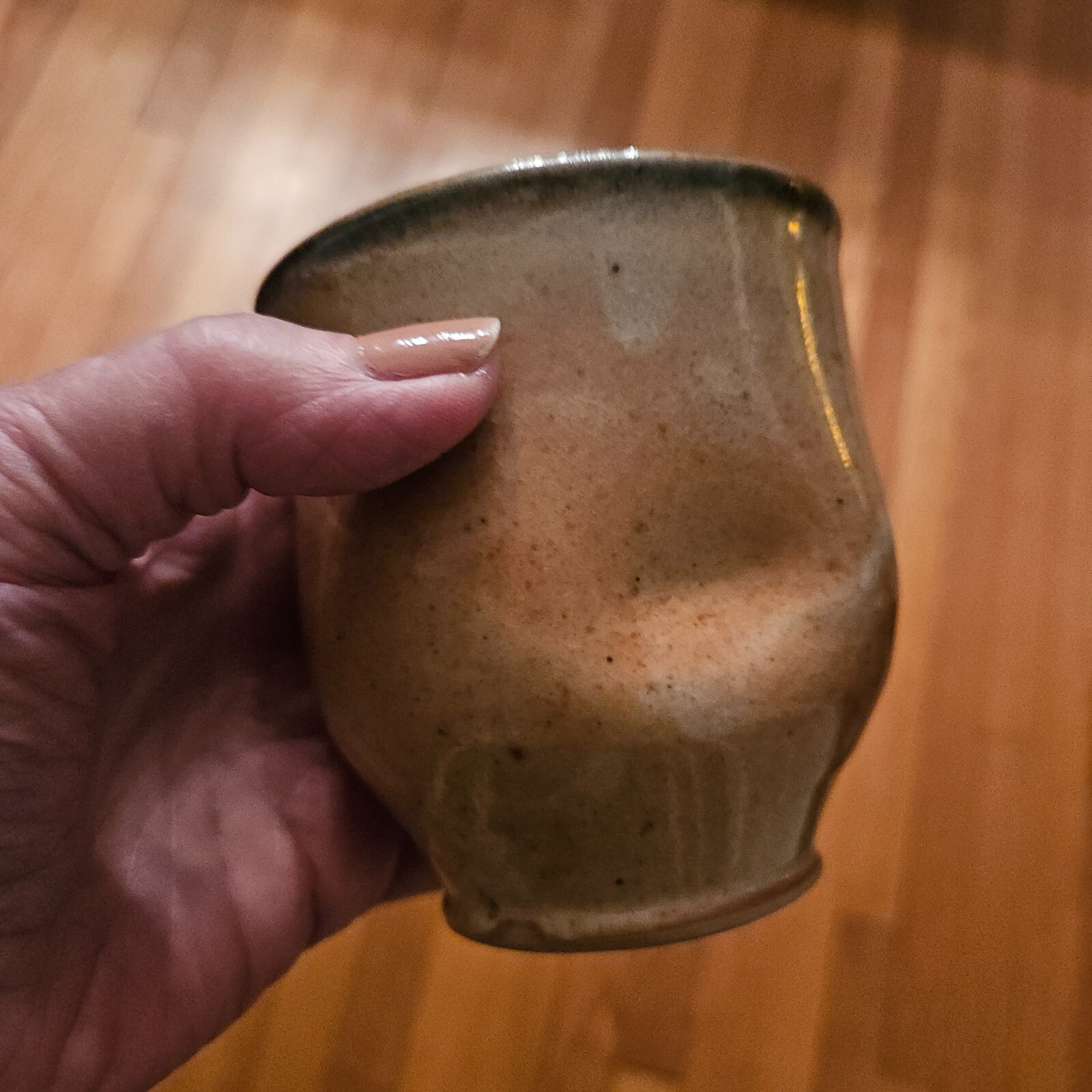 Marti Mocahbee Studio Pottery Cup Mug Thumb Print Indent Signed 3.75″H 12 oz USA