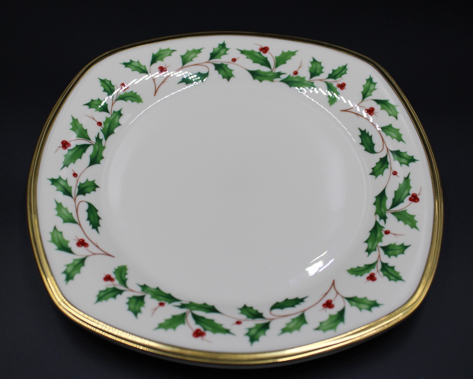 SET OF 4 LENOX HOLIDAY DIMENSION 8 3/4″ SQUARE SALAD ACCENT LUNCHEON PLATES