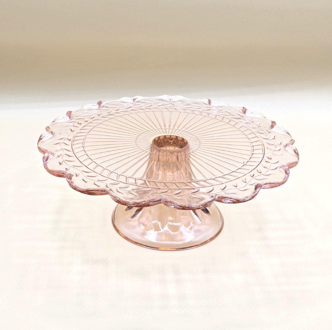 Vintage-like Cambridge Maison Pink Cake Stand By Circleware Crystal 9×3 inches