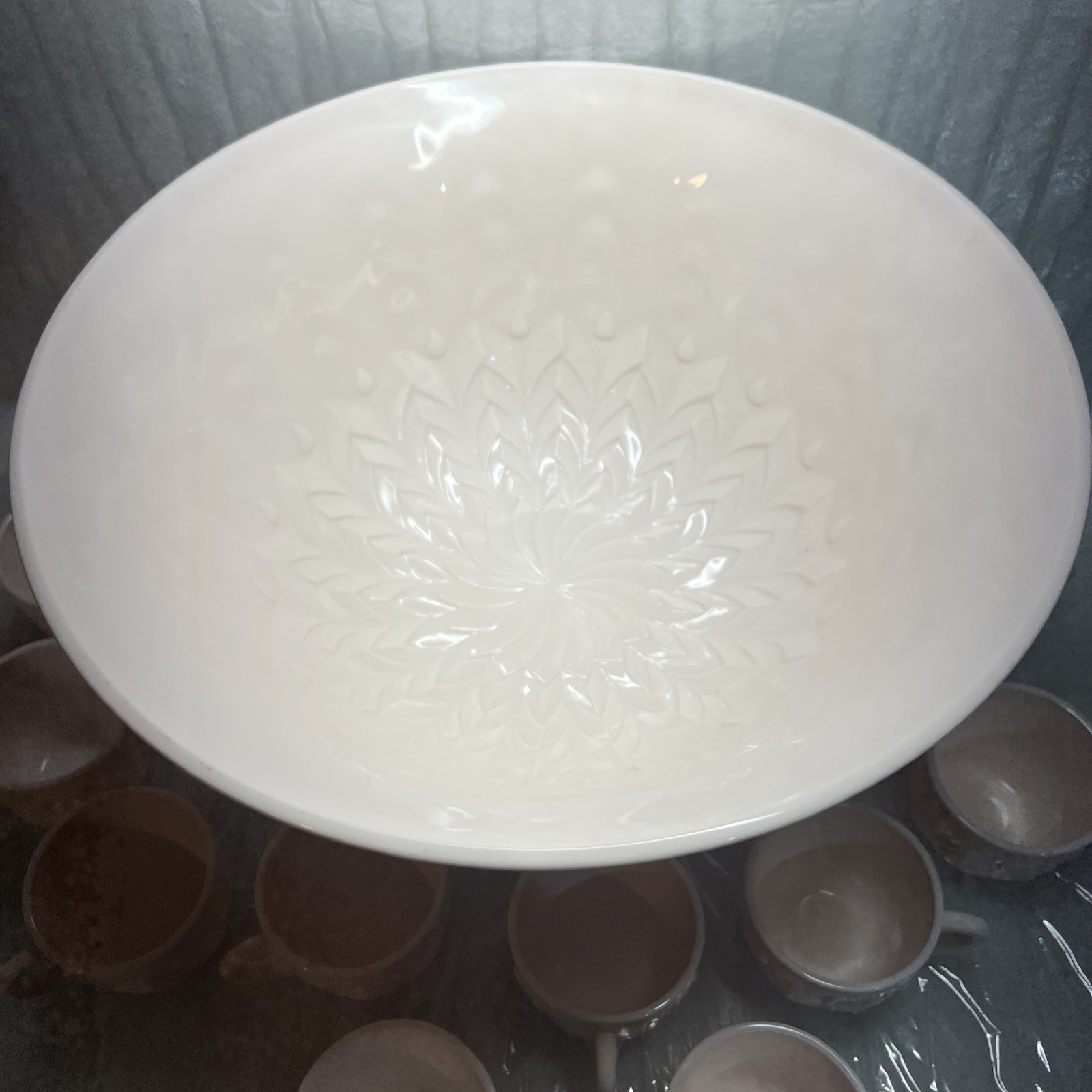 Jeannette Feather Shell Pink Milk Glass Punch Bowl Set 12 cups Vtg 1950’s
