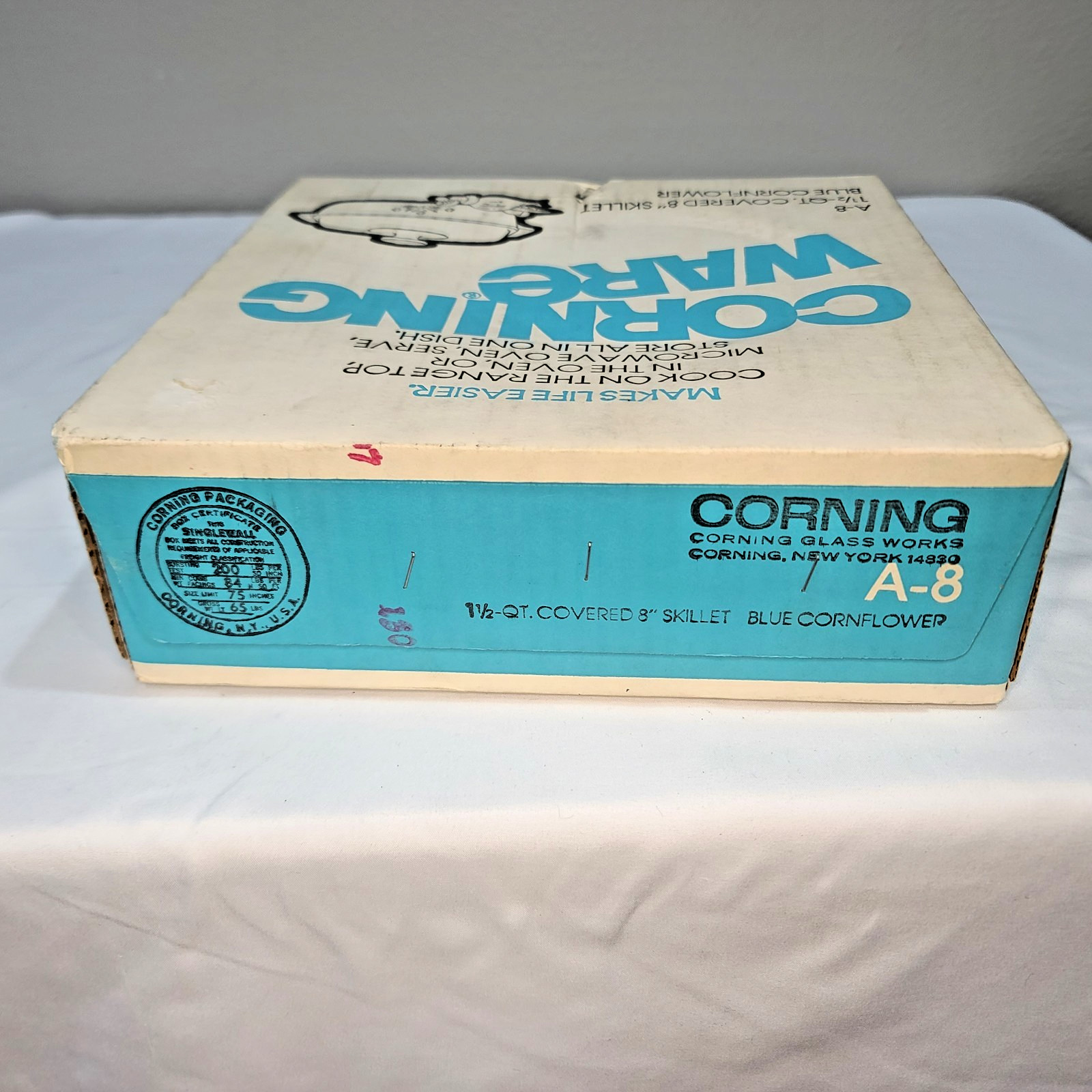 VTG. Corning Ware Blue Cornflower 1.5 QT Covered Skillet A-8 NEW IN SEALED BOX