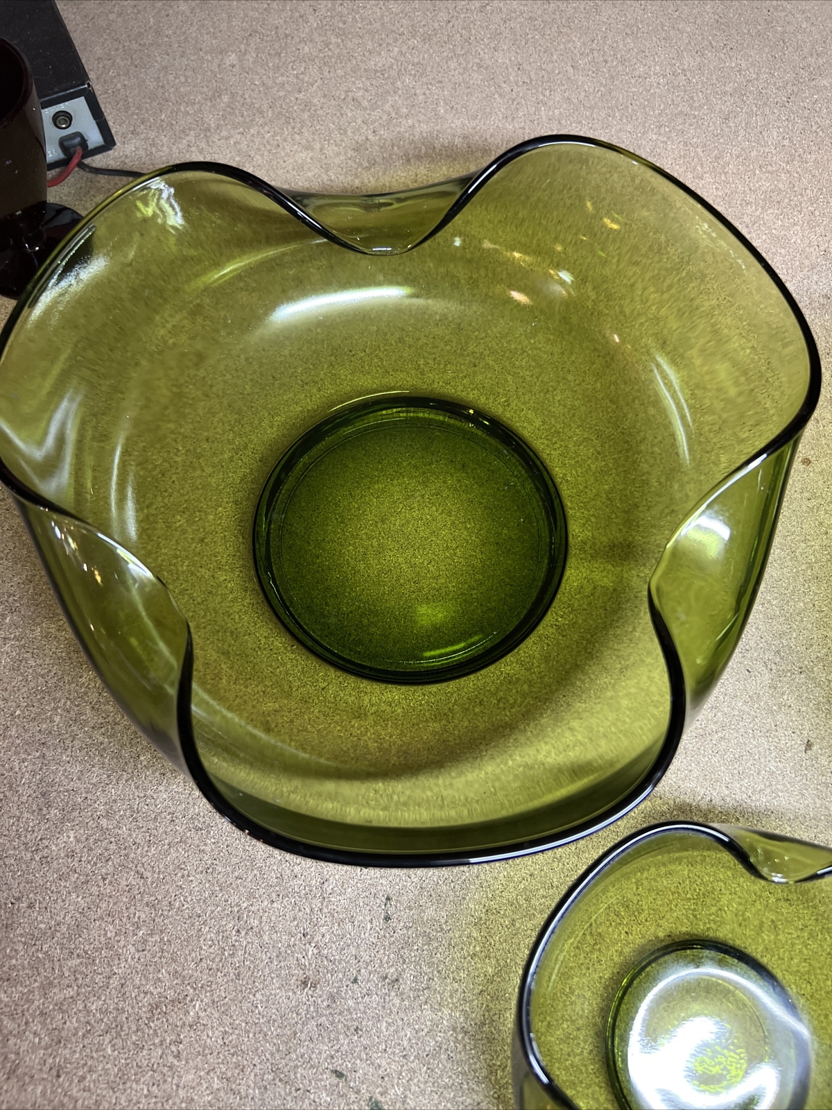 SET OF 3 Anchor Hocking Green Glass Pinched Sides Decorative Bowl NO CHIPS!