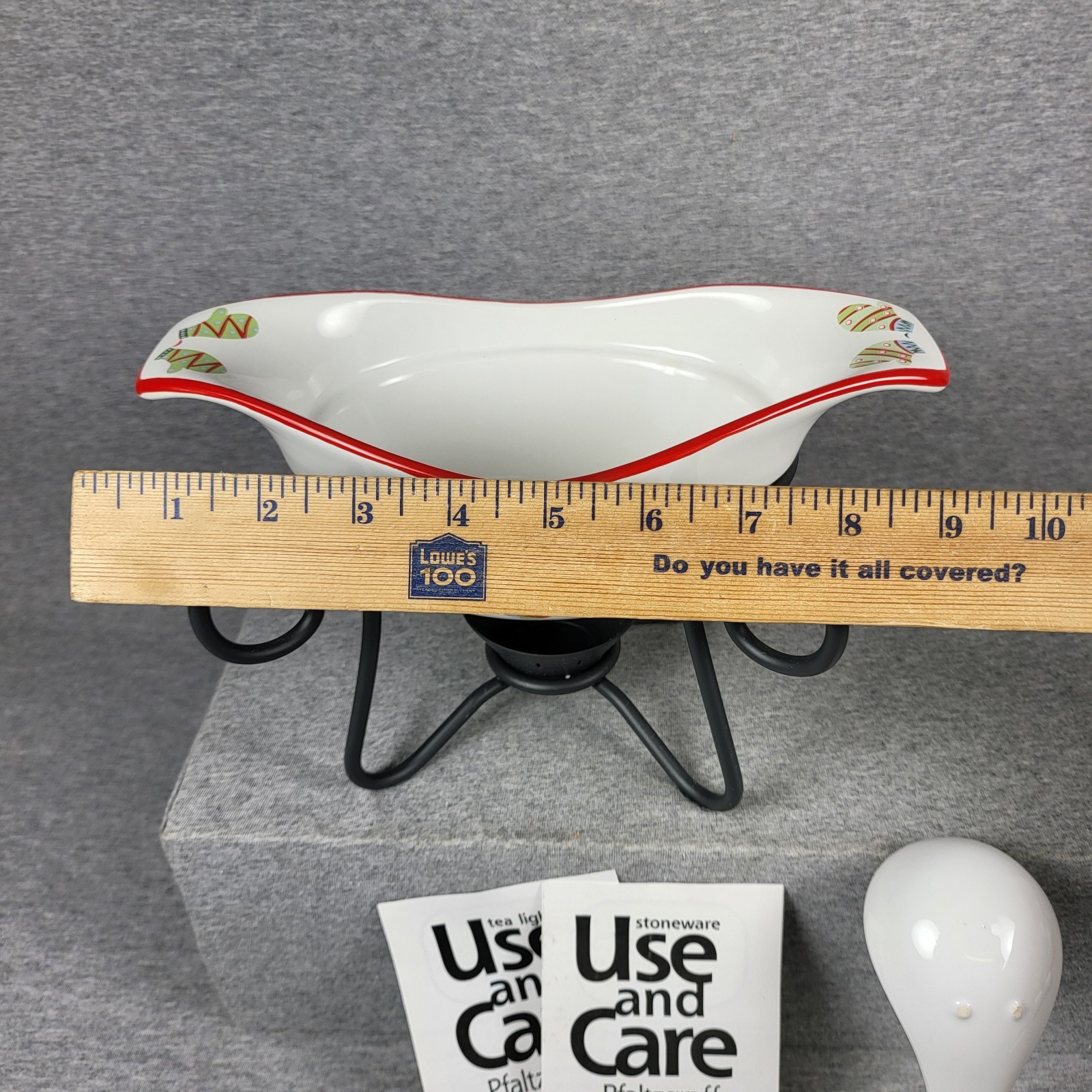 Pfaltzgraff Taffy Candy Christmas Gravy Server With Carrier And Tea Light