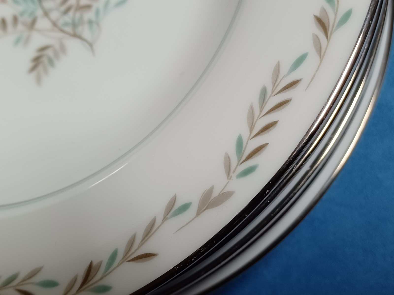 Set Of 6 Noritake Bryce Rimmed Soup Bowls 7 7/8″ Porcelain Platinum Japan VTG