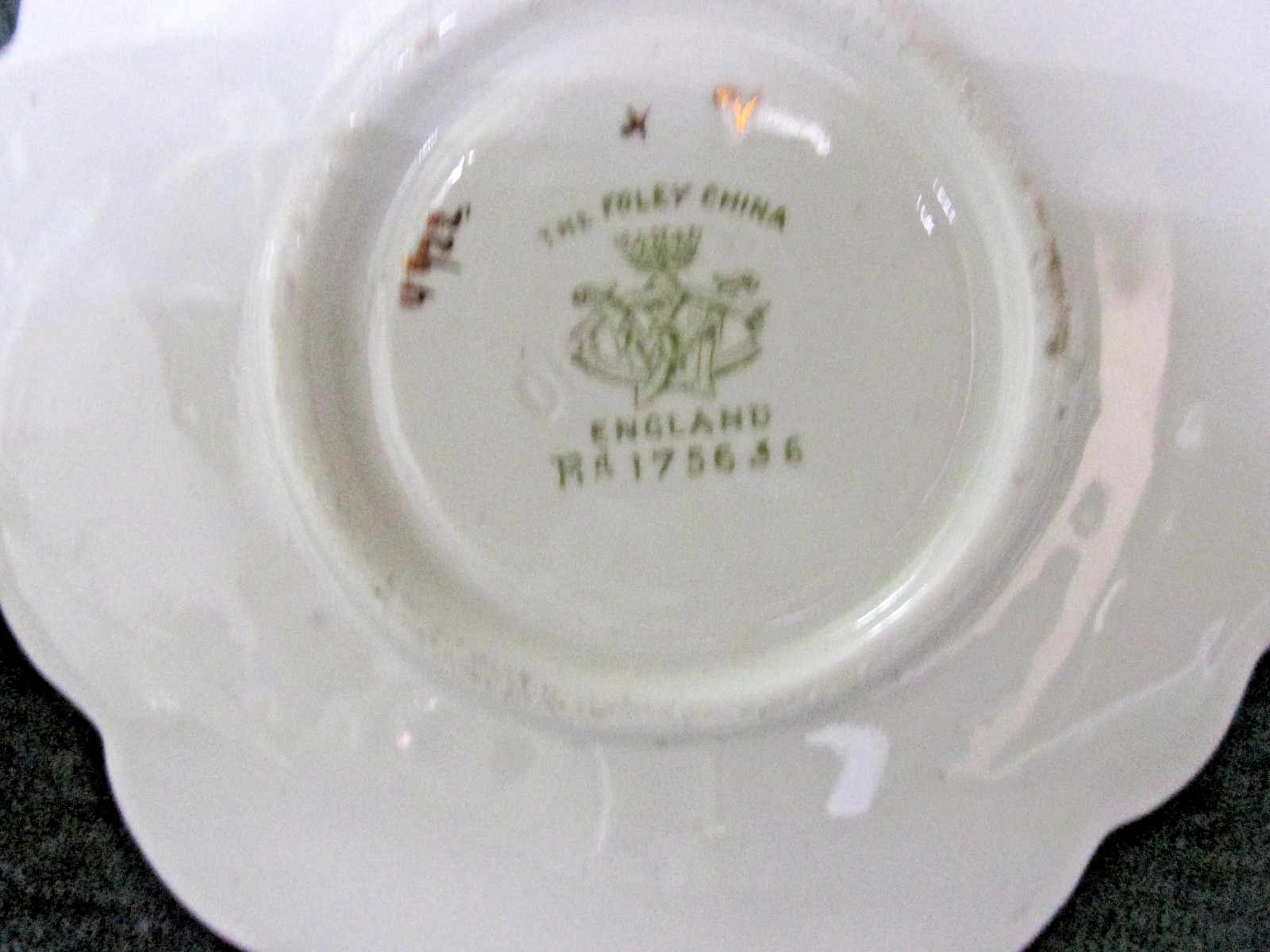Wileman Foley Trailing Green Ivy 3 Piece Trios Empire Shape