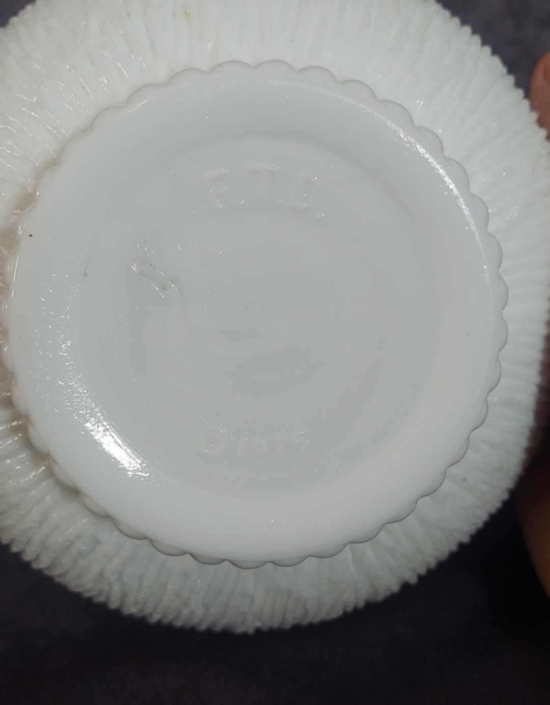 Vintage 1975 FTD Milk Glass Bowl, Ribbed Tree Bark Pattern, 7″ Footed Planter