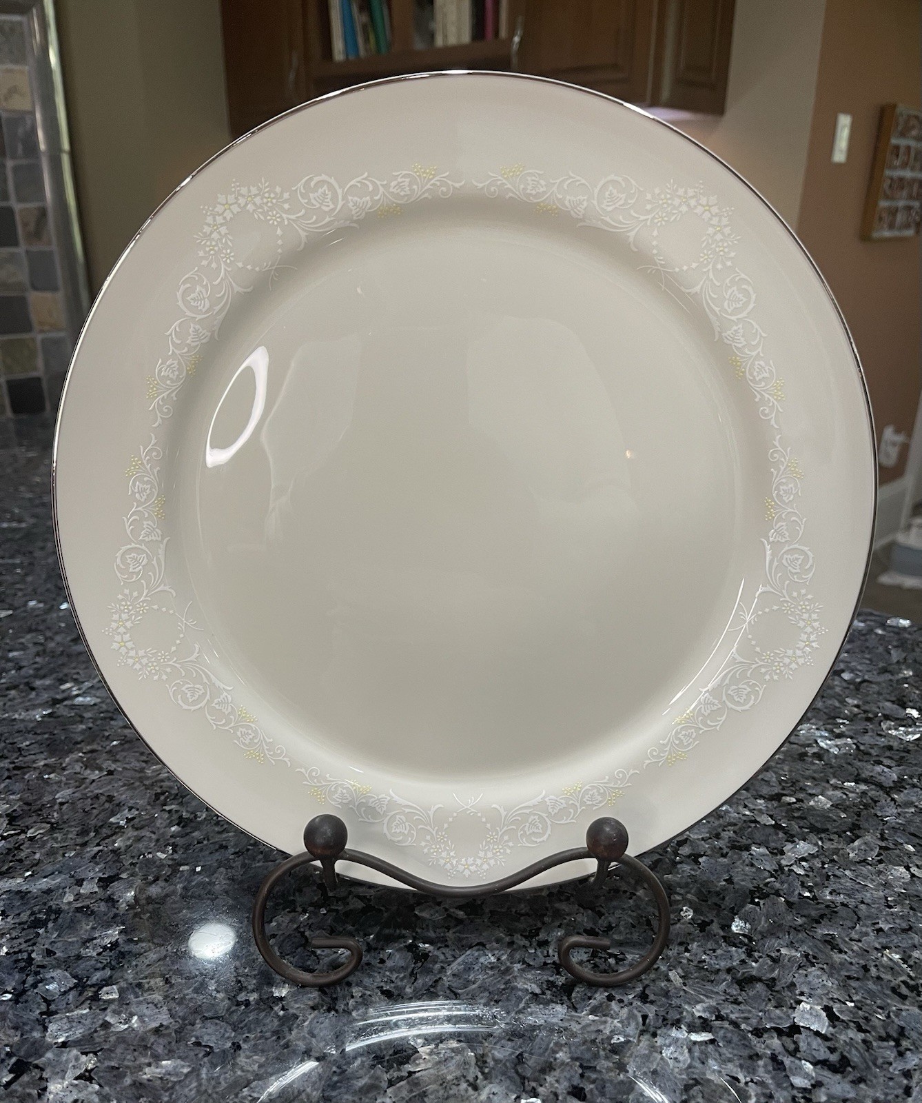 Pickard “Poetry” Porcelain Dinner Plates 10 7/8 Set Of 2 Made In USA
