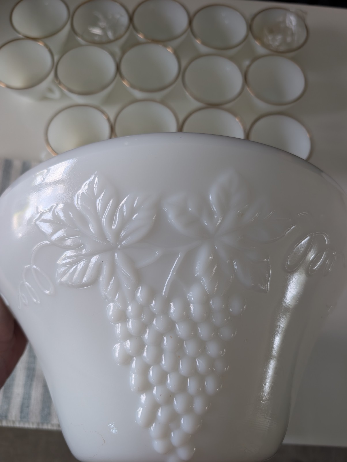 Vtg Anchor Hocking Milk Glass Punch Bowl White Opaque Grapevine Leaf 12 Cups …