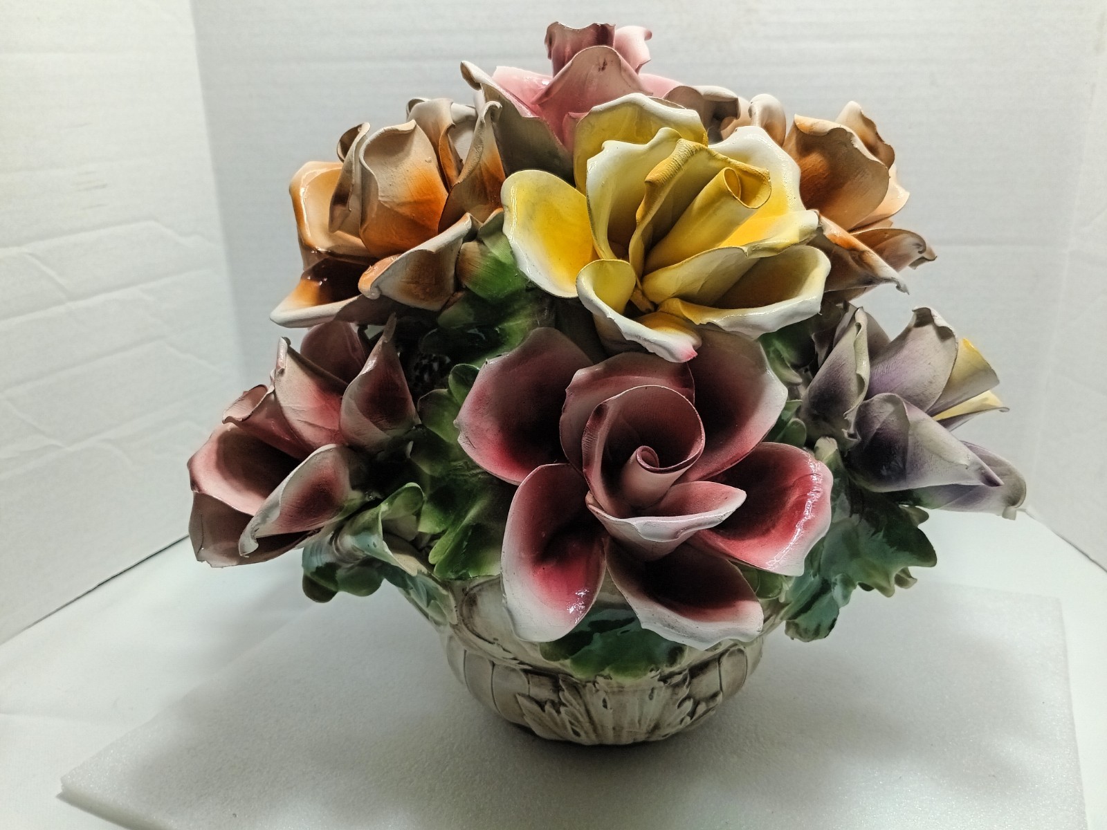 Italian XL Capodimonte Porcelain Flower Footed Floral Center Piece. Plz Read.