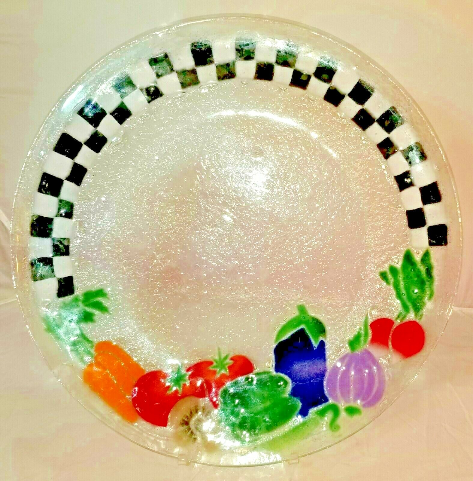 VTG PEGGY KARR HARVEST VEGGIES FUSED STUDIO ART GLASS COLORFUL PLATE PKG USA