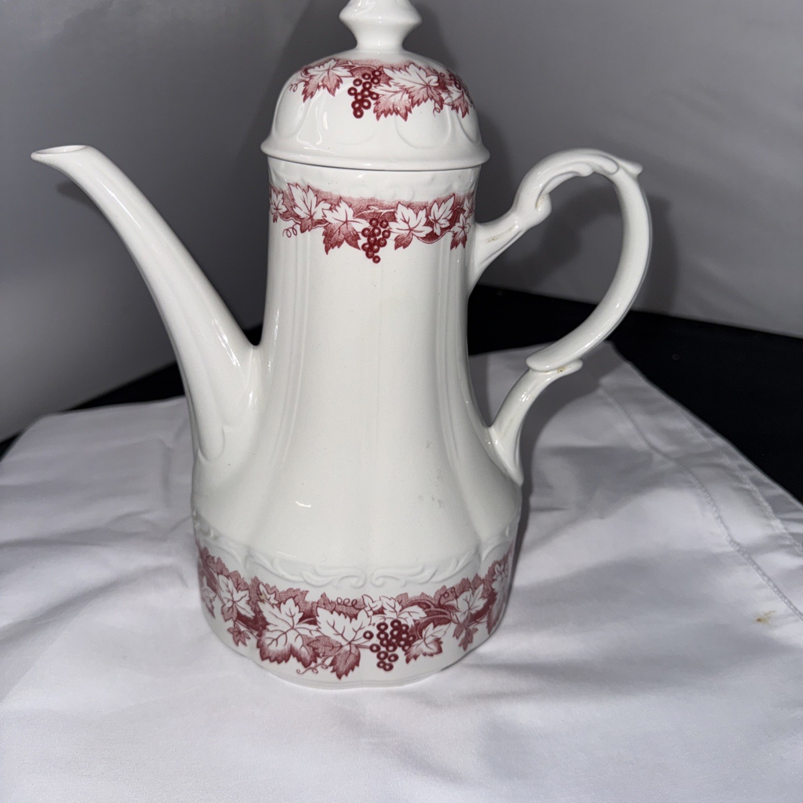 colonial english iron ironstone j&g meakin teapot