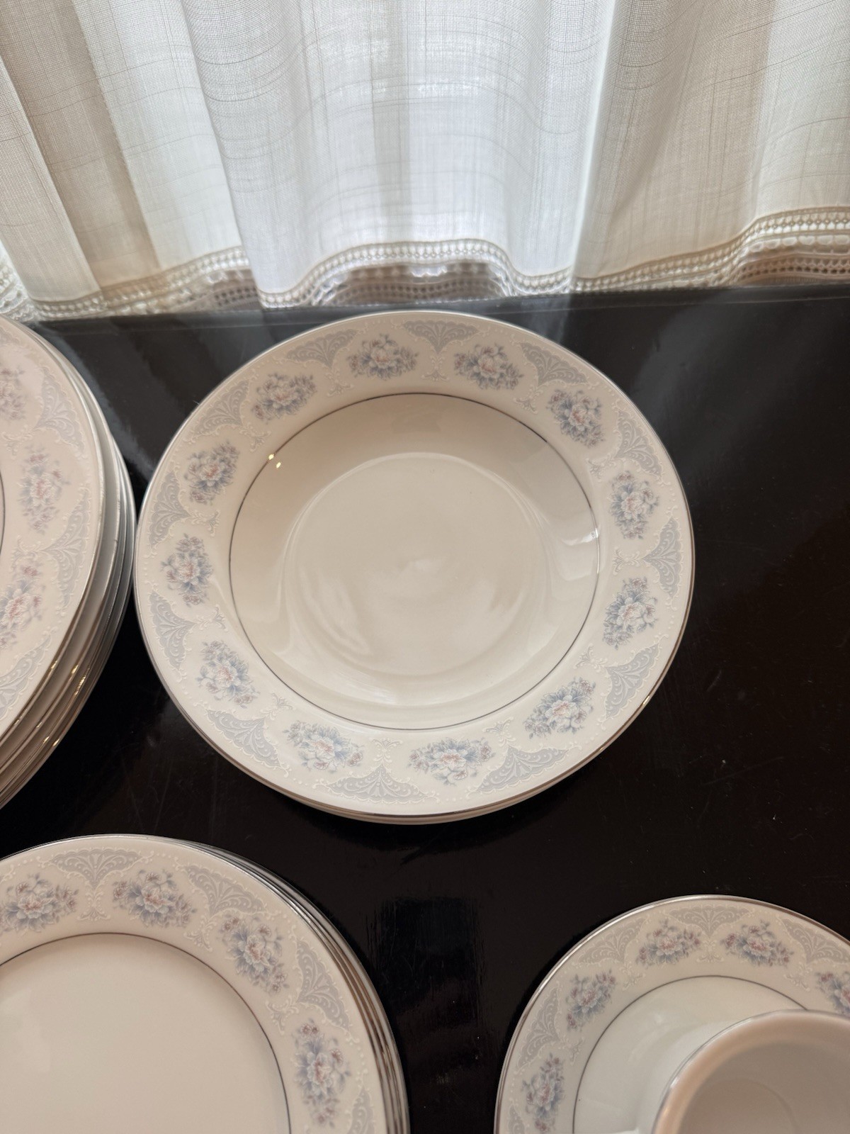 Fine China Sapphire By Silverie Platinum Rimmed 4 Five-Piece Place Settings