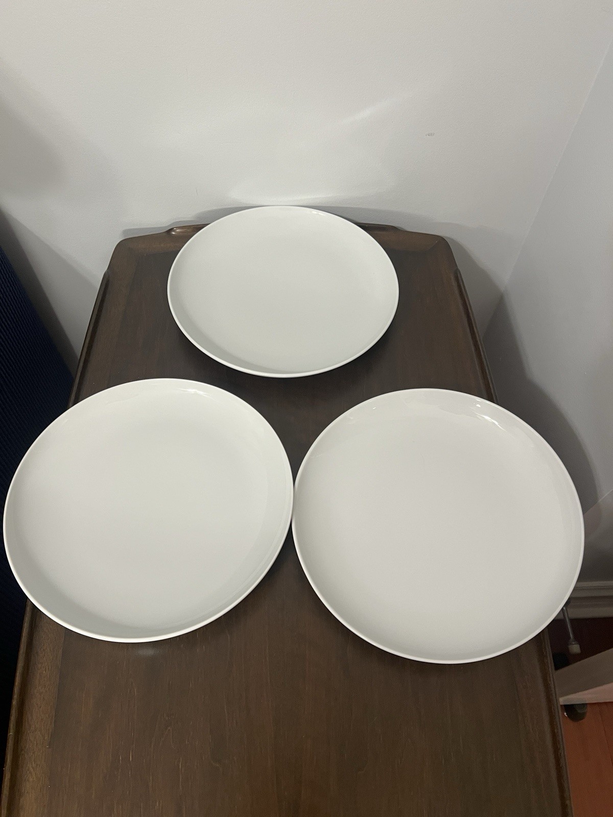 Set Of 3 Crate & Barrel Kahla Madison Asymmetrical 10 1/4” Dinner Plates
