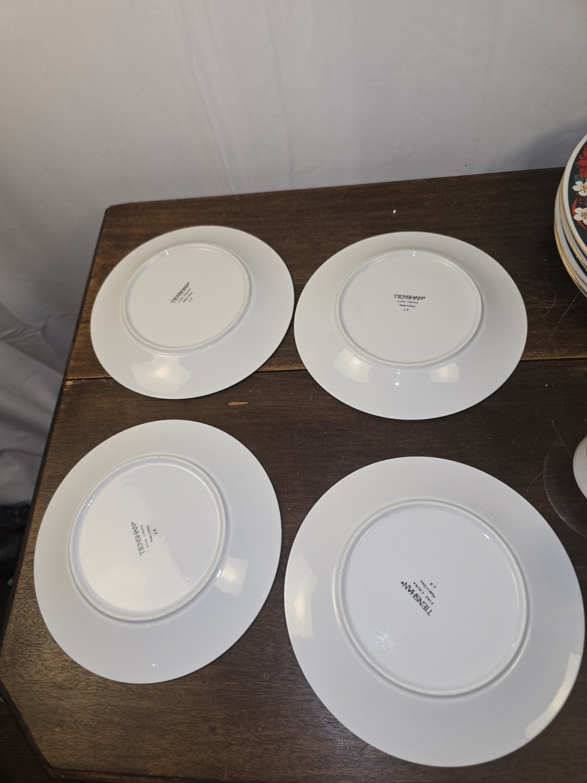 NIB VTG Tienshan”Deck The Halls”16pc Christmas Poinsettia Dinnerware Fine China