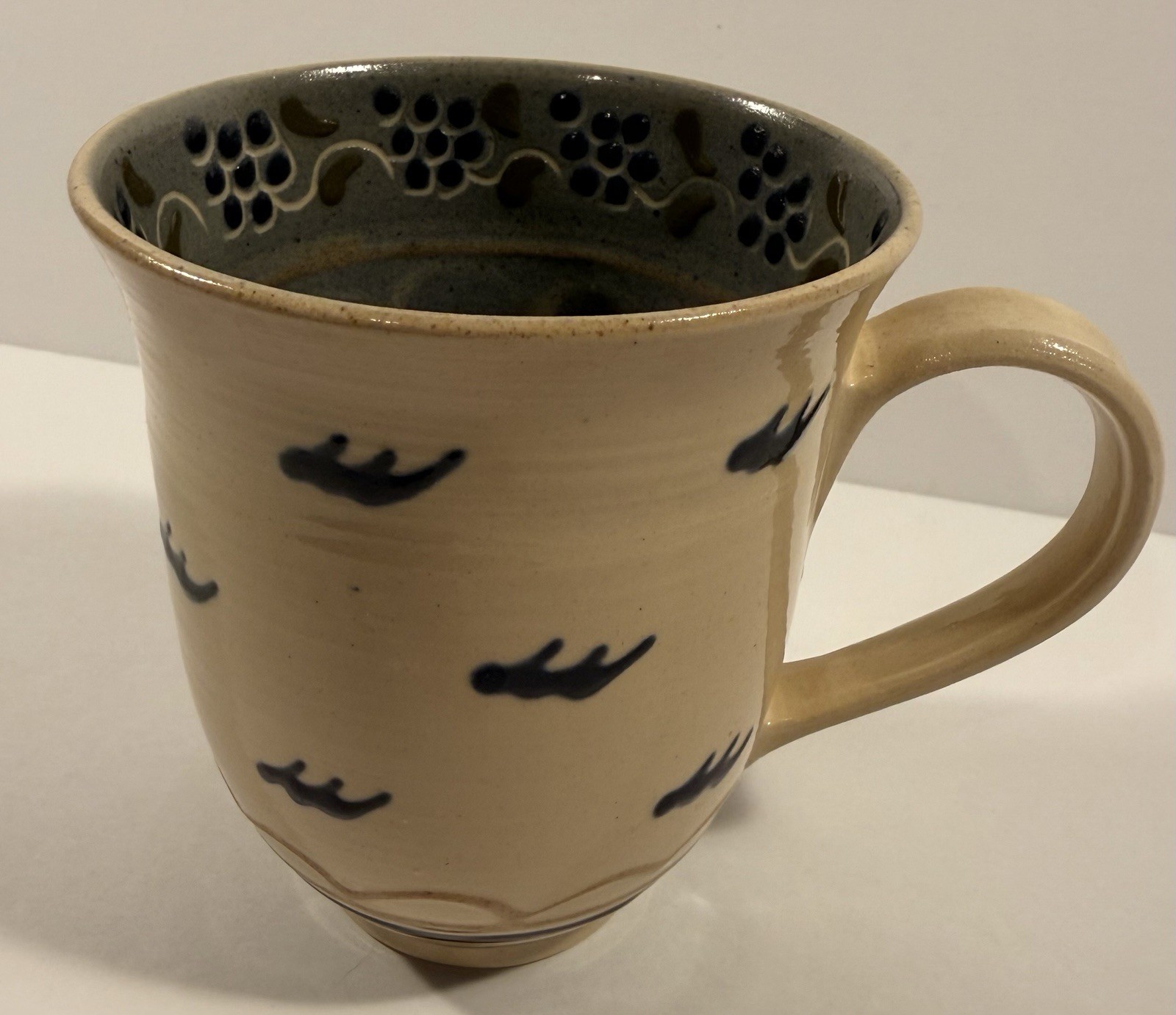 Gail Hardin 1997 Signed Studio Pottery Mug Kentucky Slip Trailed Berry Bird Clay