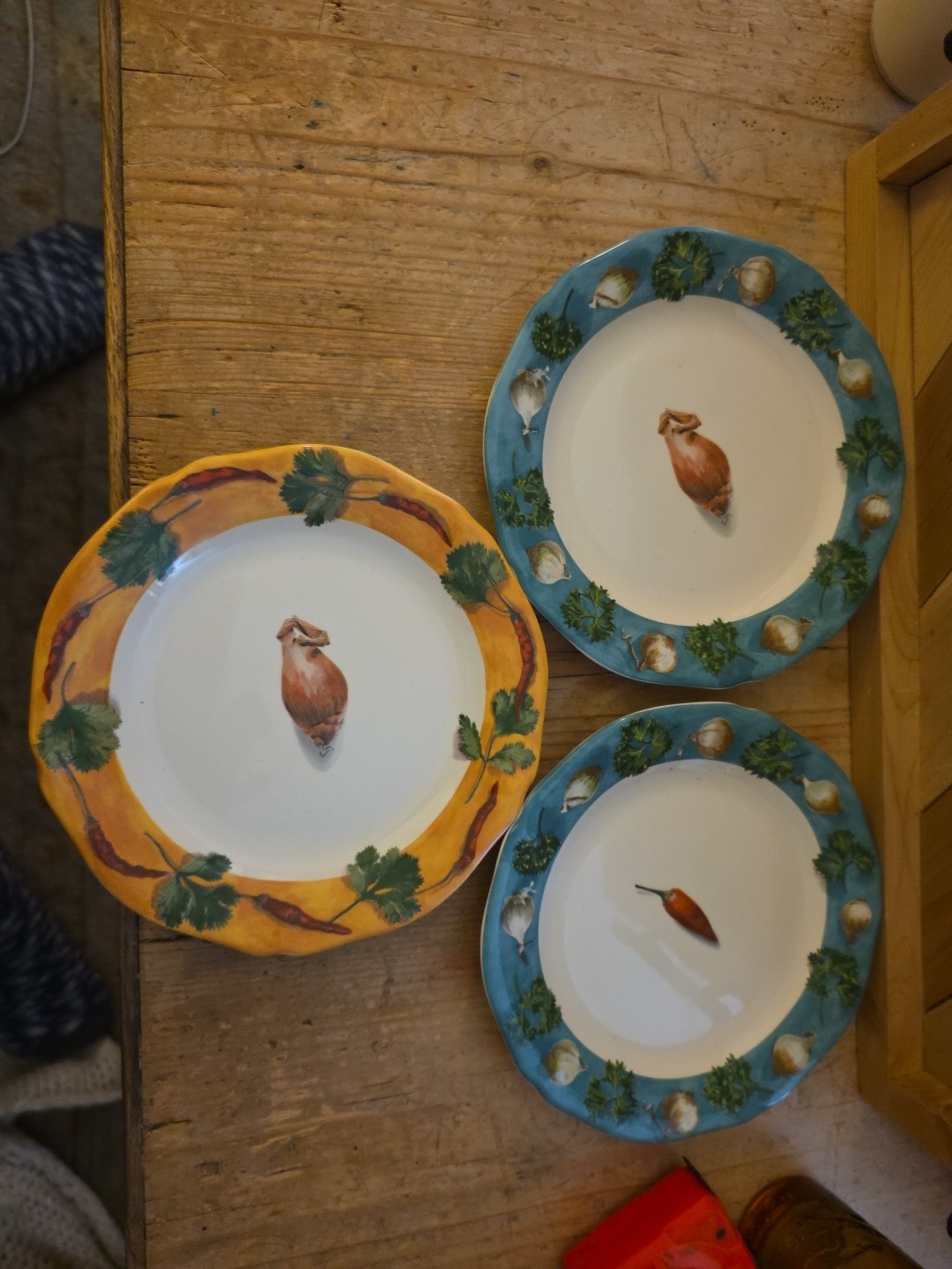 GIEN France Poivre Et Sel Salad Plates Set 3