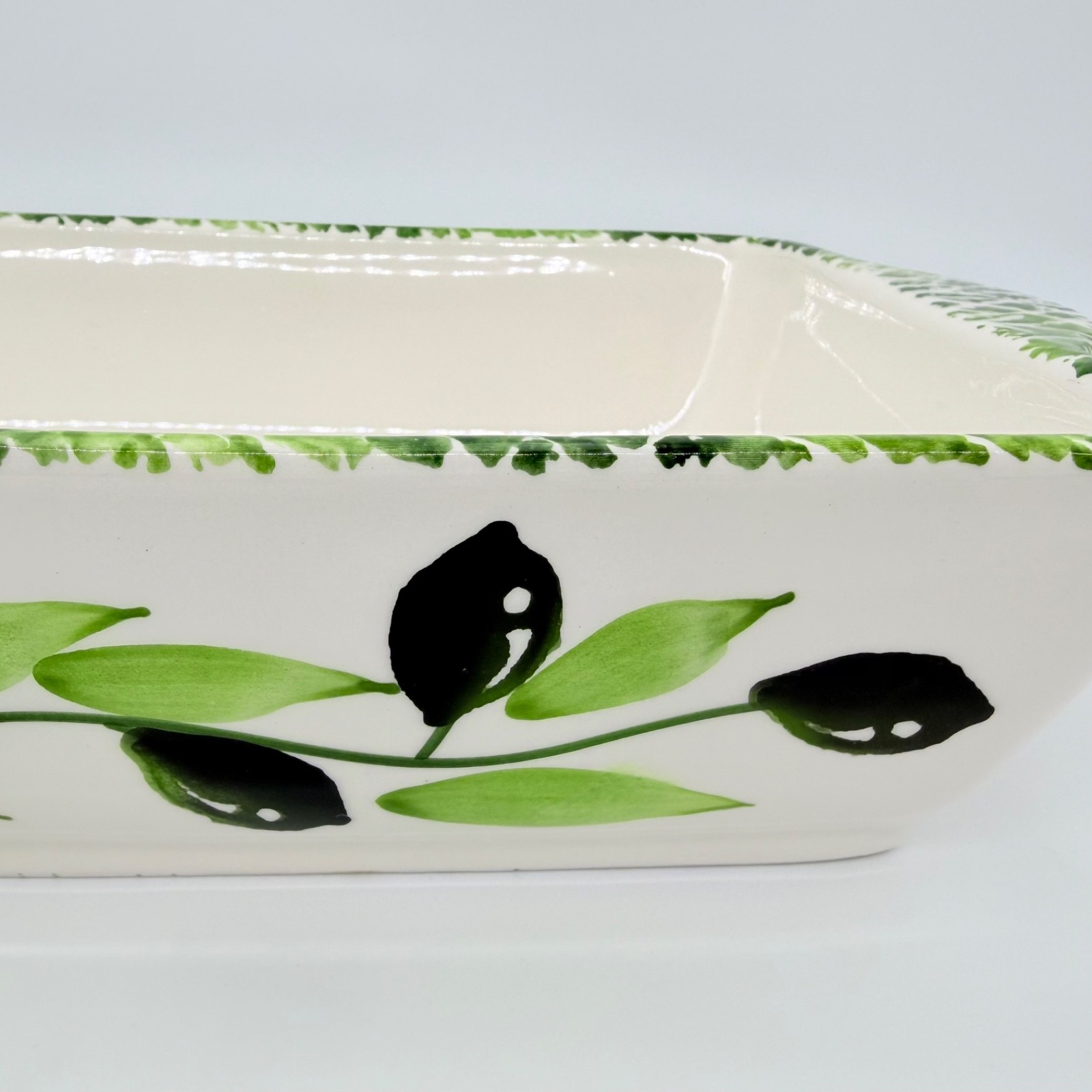 La Tavola Casserole Lasagna Baking Dish Olives and Leaves Hand Painted Italy